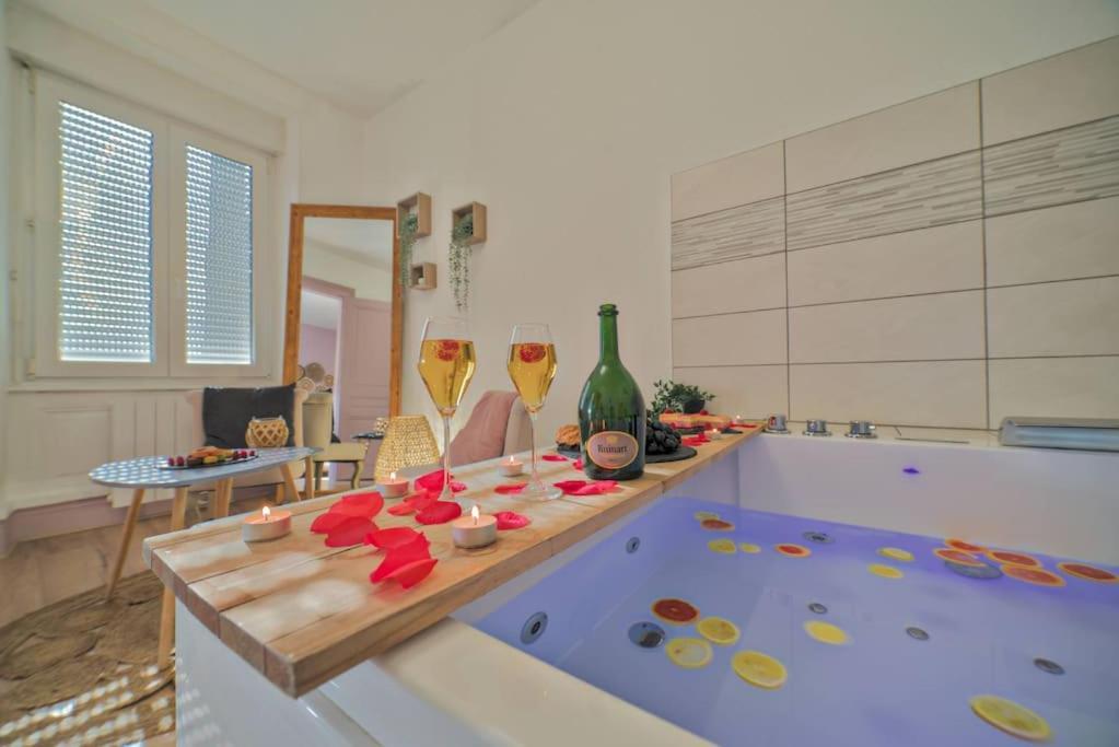 Pacat Insolite Jacuzzi Parkingfree Centre A 5min Mulhouse