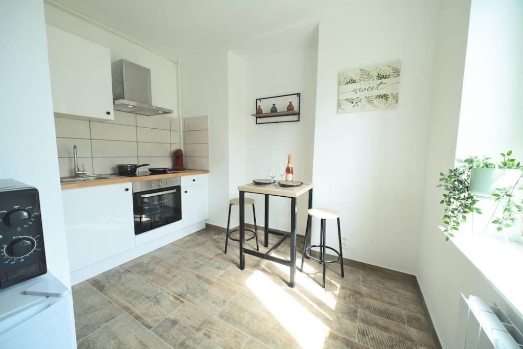 Pacat Insolite Jacuzzi Parkingfree Centre A 5min Apartment